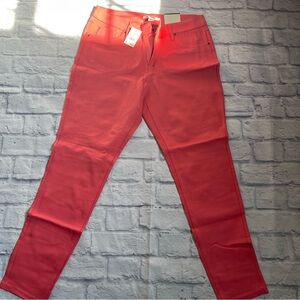 NWT Versona Coral Skinny Jeggings